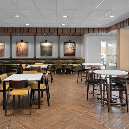 Fairfield Inn & Suites By Marriott Женевско езеро Екстериор снимка