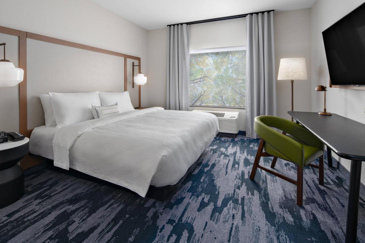 Fairfield Inn & Suites By Marriott Женевско езеро Екстериор снимка