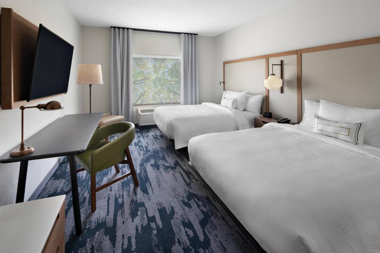 Fairfield Inn & Suites By Marriott Женевско езеро Екстериор снимка