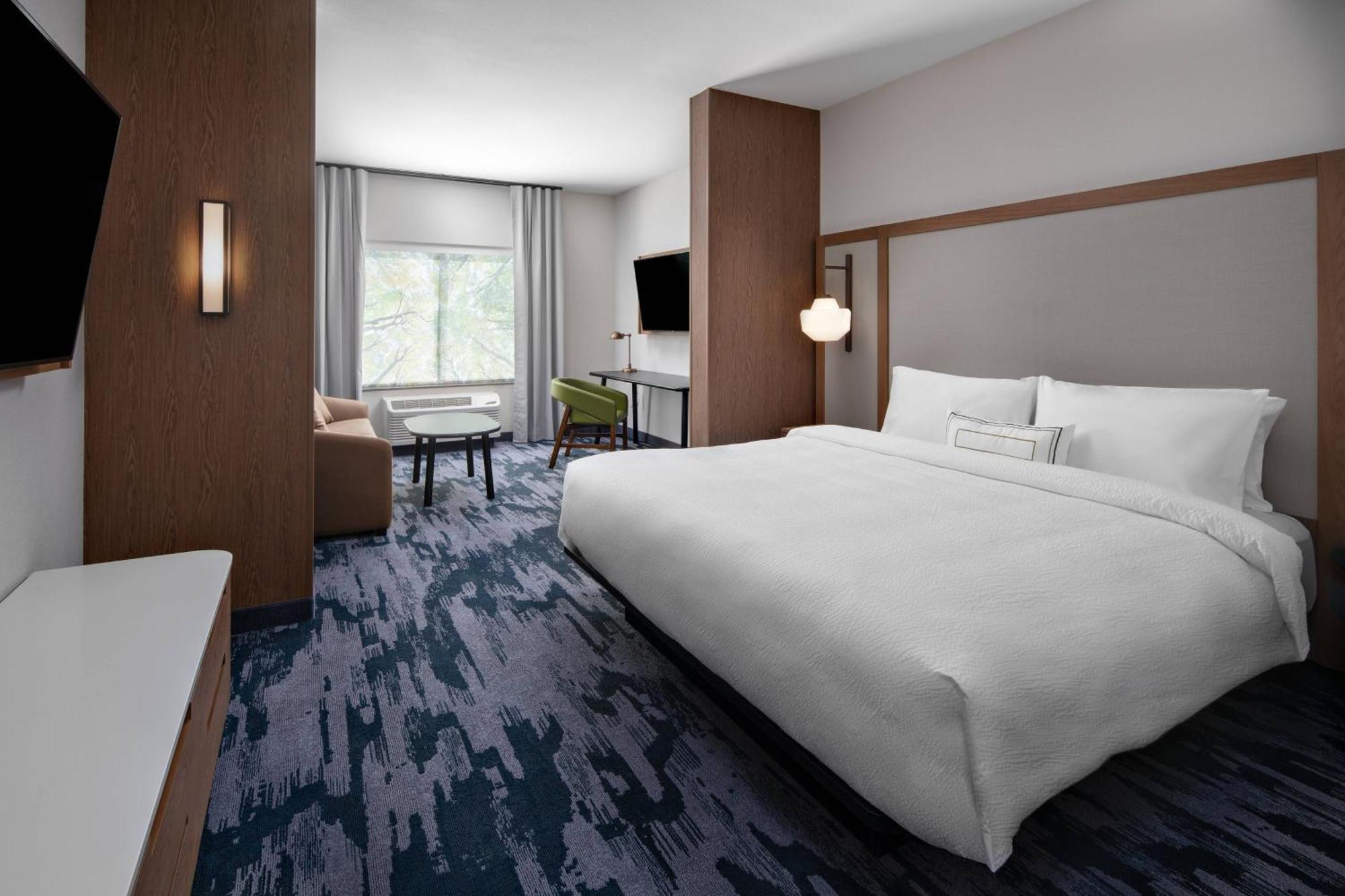 Fairfield Inn & Suites By Marriott Женевско езеро Екстериор снимка