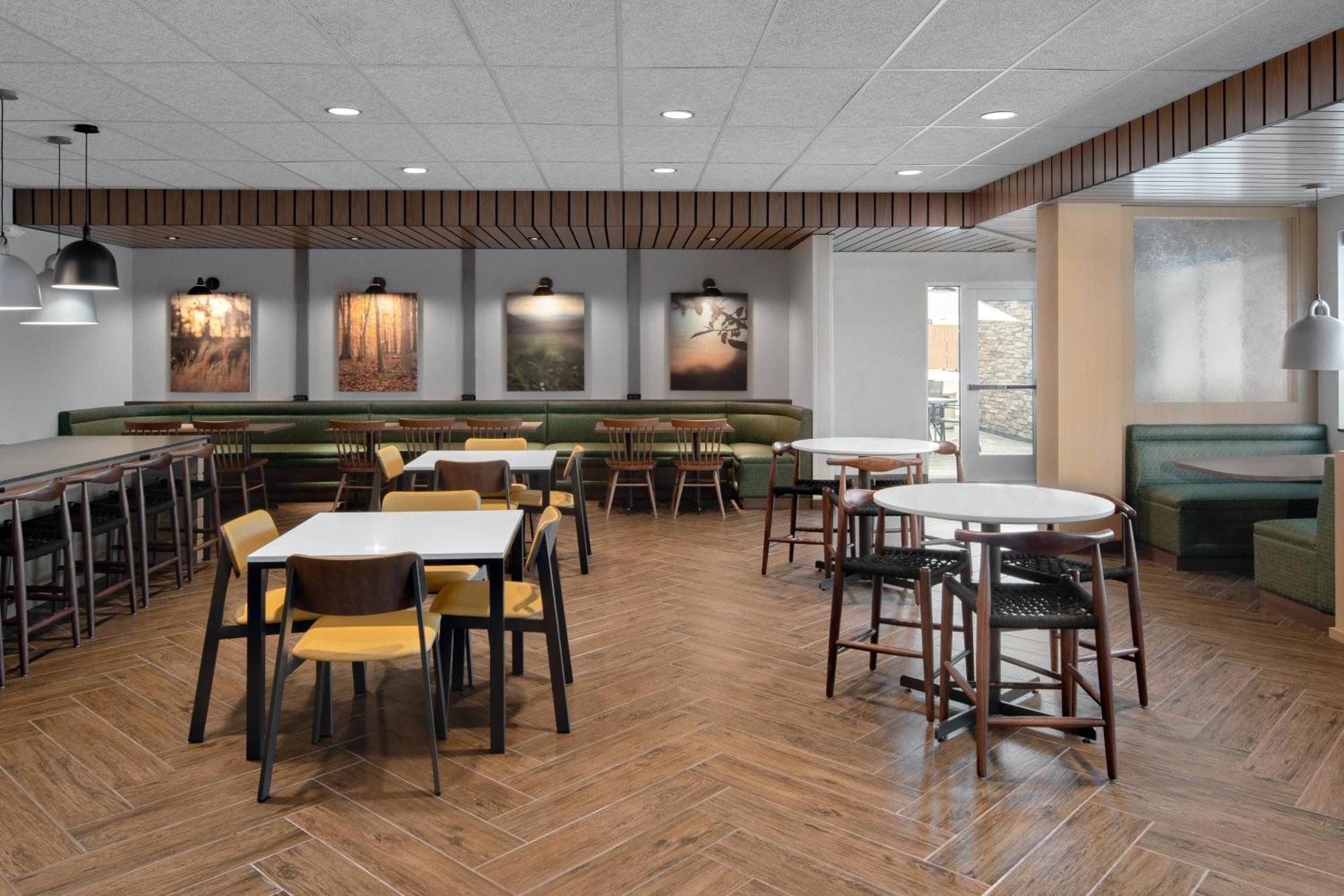 Fairfield Inn & Suites By Marriott Женевско езеро Екстериор снимка