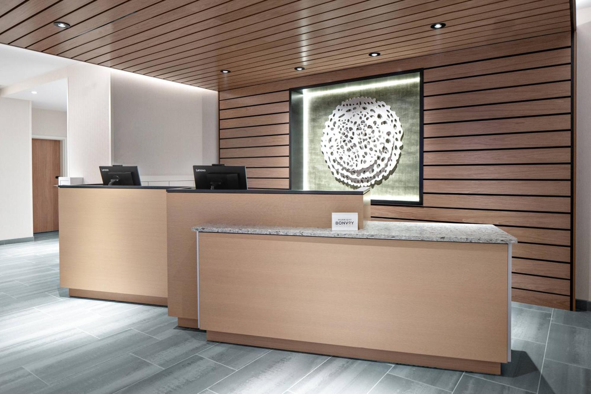 Fairfield Inn & Suites By Marriott Женевско езеро Екстериор снимка